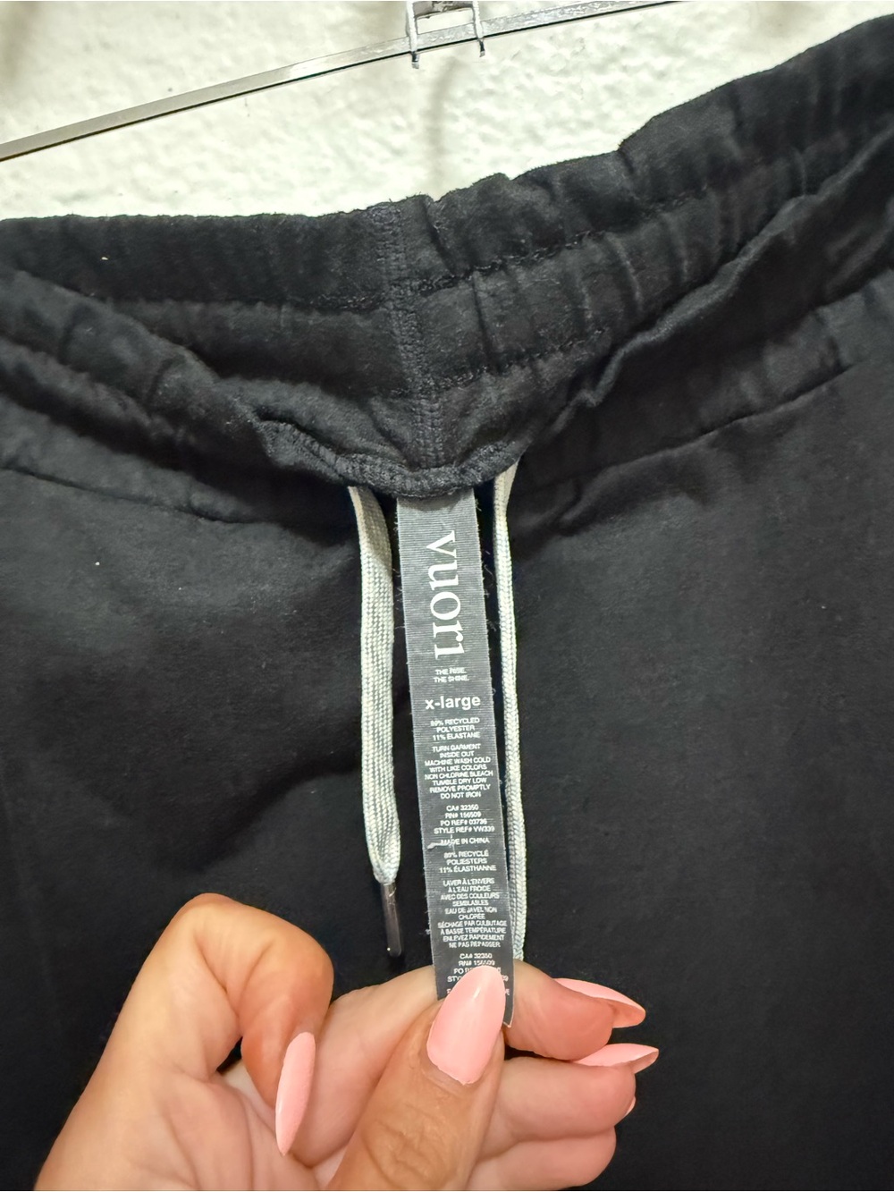 Vuori Halo Performance Shorts Black DreamKnit Size XL - Picture 3 of 4